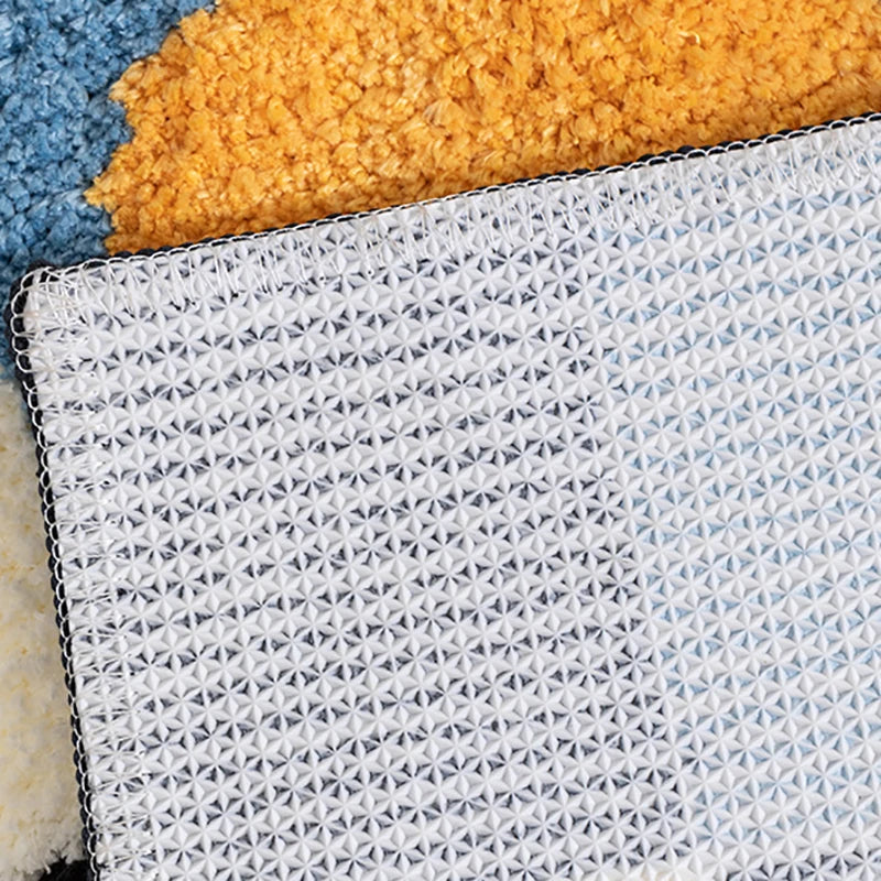 Vintage Grids Bathroom Rugs,