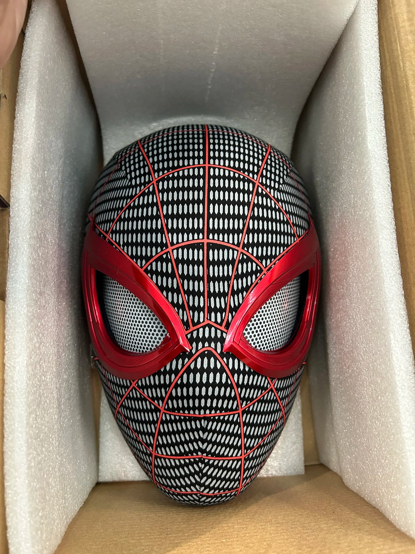 Moving Eyes Cosplay Spiderman Mask Electronic Remote Controlled.